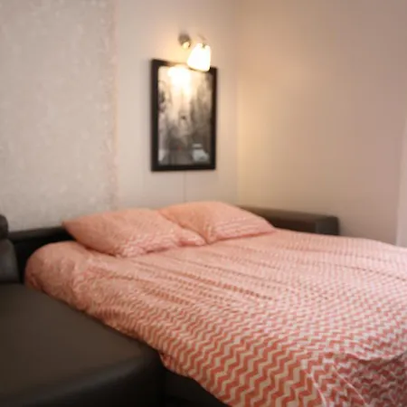 Cosy Dans * باريس